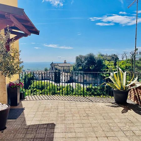 Casa Checca Appartamenti Per Vacanze Caprarola Luaran gambar