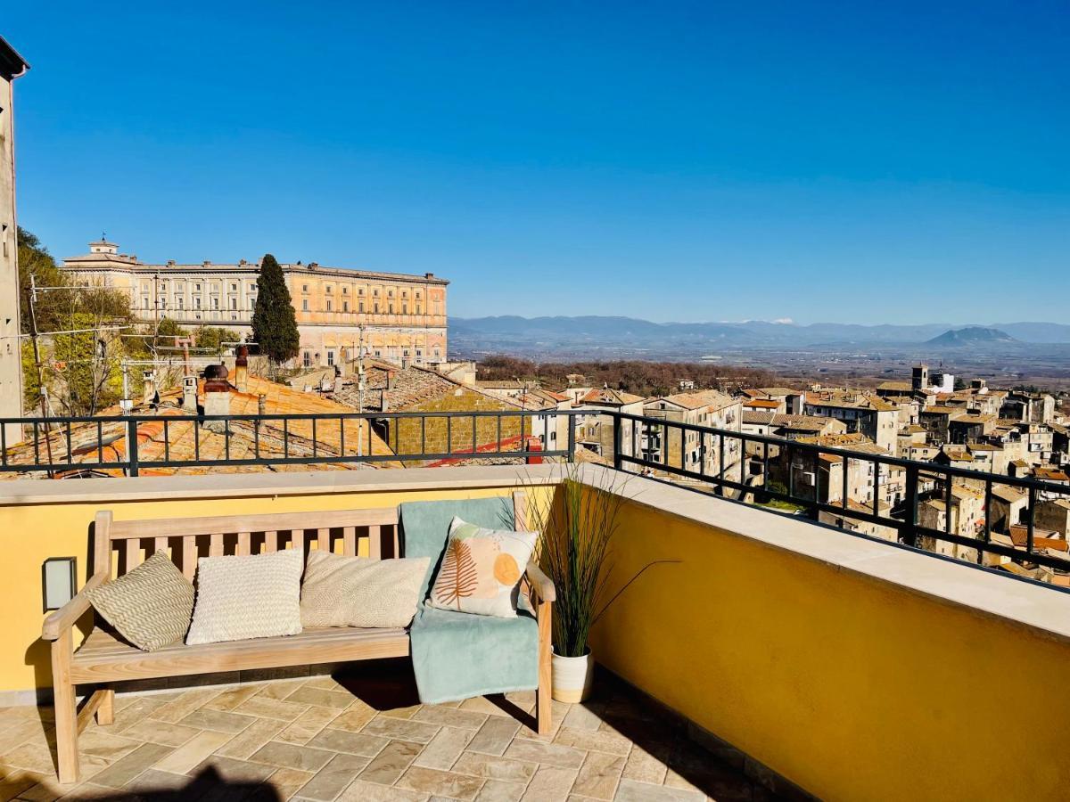 Casa Checca Appartamenti Per Vacanze Caprarola Luaran gambar