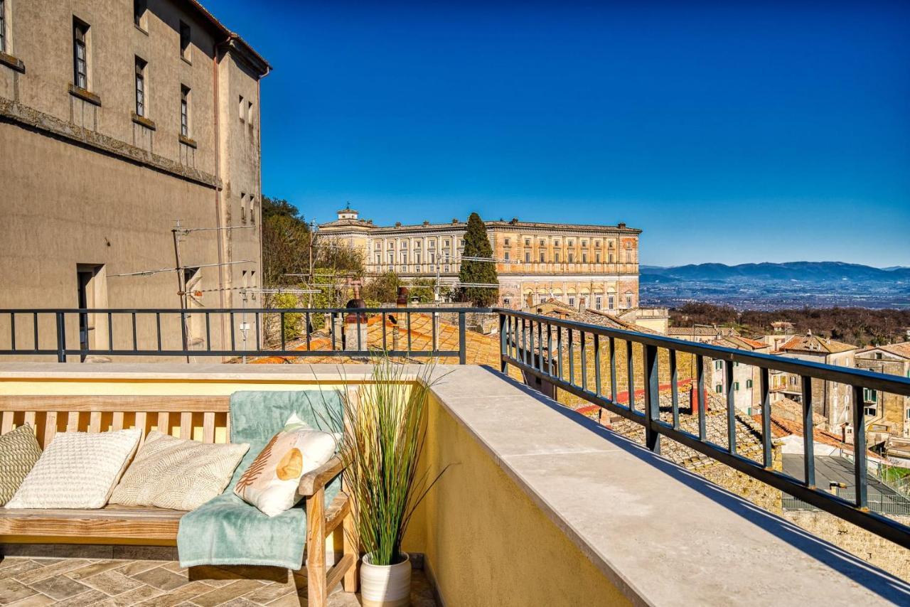 Casa Checca Appartamenti Per Vacanze Caprarola Luaran gambar