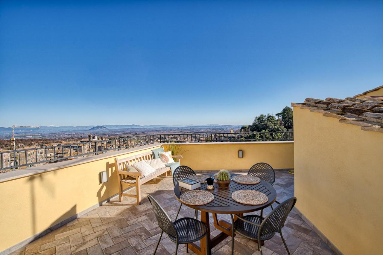 Casa Checca Appartamenti Per Vacanze Caprarola Luaran gambar