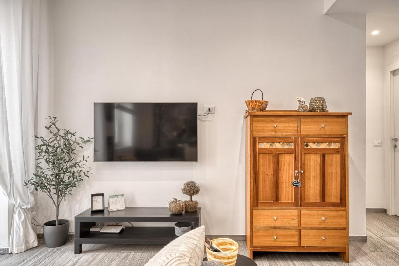 Casa Checca Appartamenti Per Vacanze Caprarola Luaran gambar