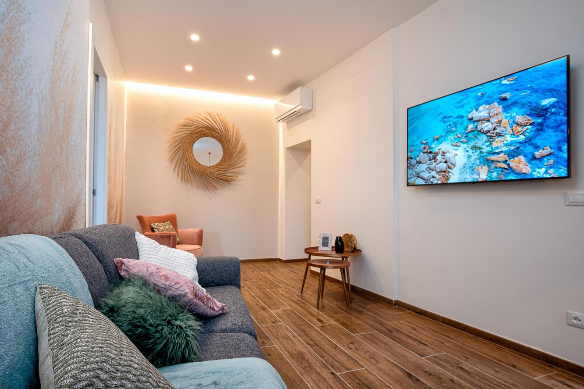 Casa Checca Appartamenti Per Vacanze Caprarola Luaran gambar