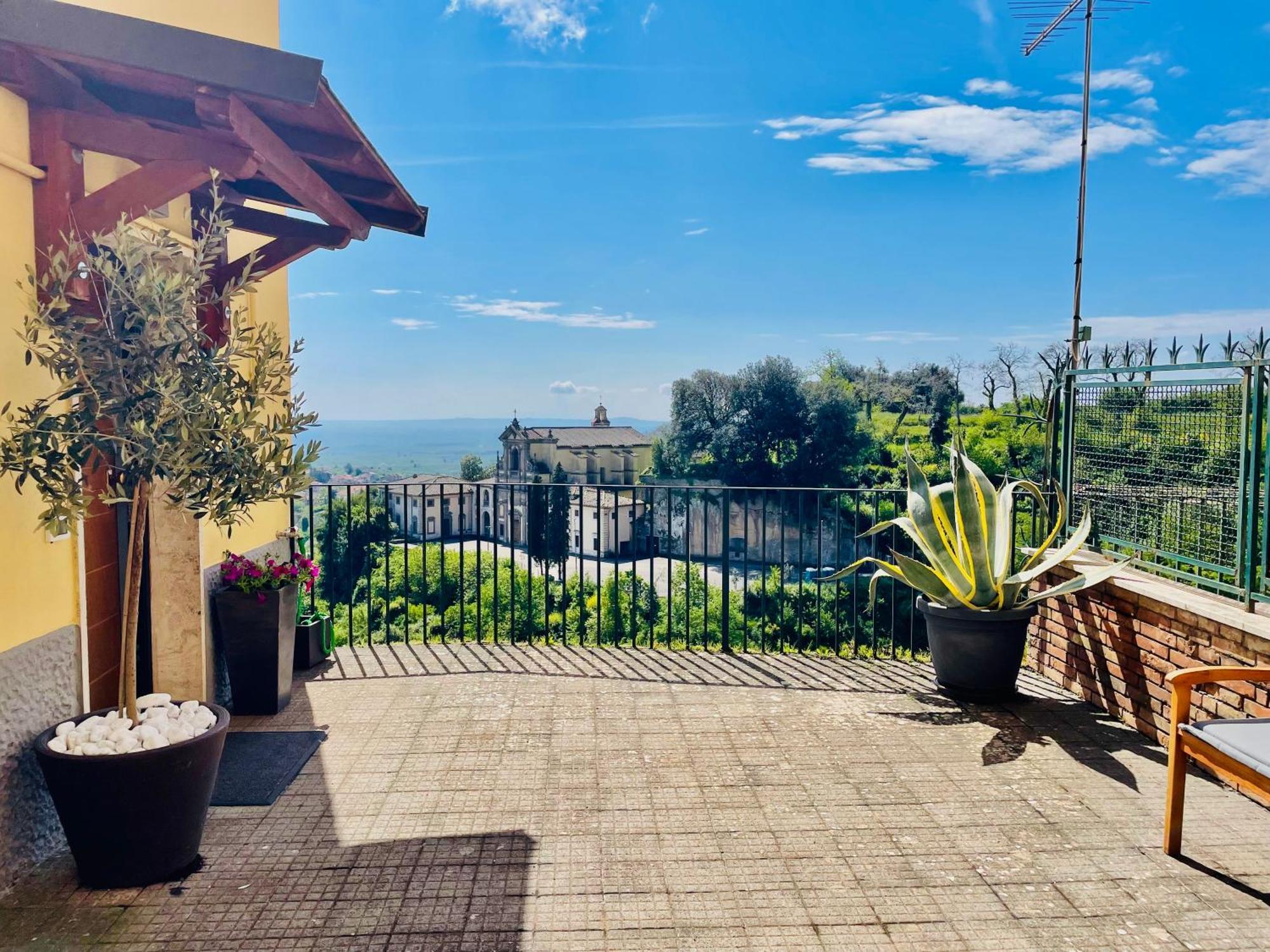 Casa Checca Appartamenti Per Vacanze Caprarola Luaran gambar